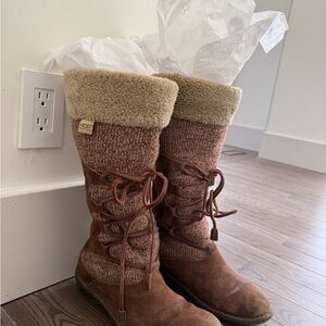 UGG Australia Torrey Woven Winter Boot